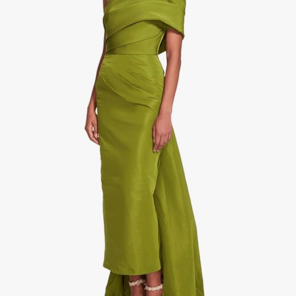 Elegant Green Evening Gown